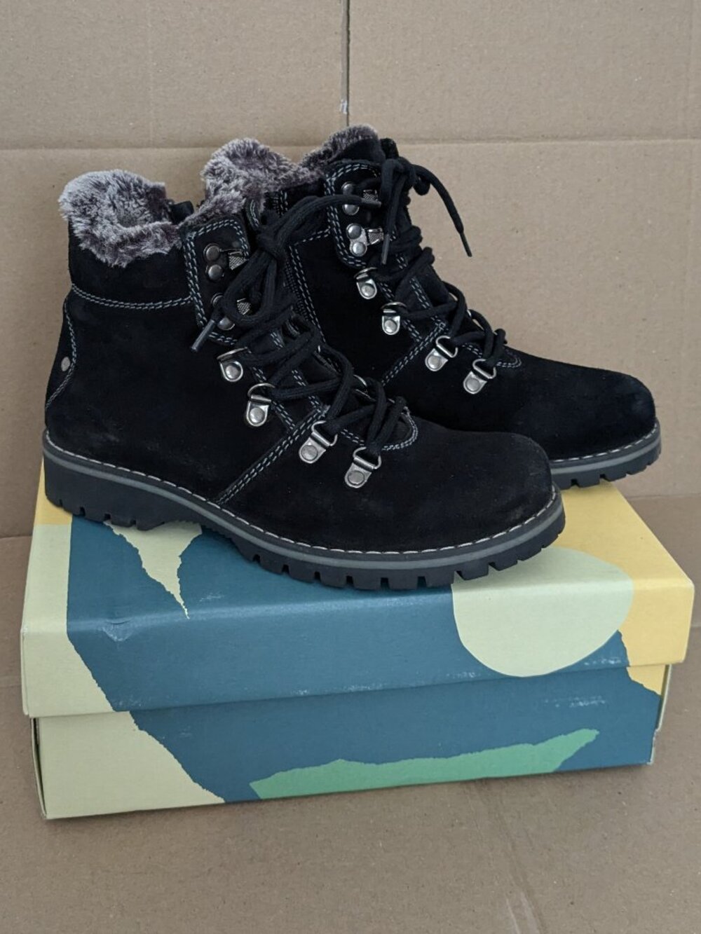 Earth Origins Black Suede Faux Fur Booties Lace Up Ankle Boots Sz 7.5